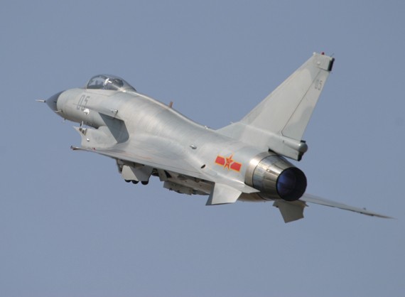 Phương Tây nghi ngờ máy bay chiến đấu mới J-10 của Trung Quốc đã sử dụng công nghệ của nước ngoài.